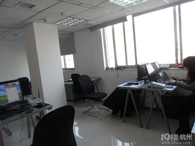 8-10人办公室出租 拎包办公，一站式设备租赁服务详解